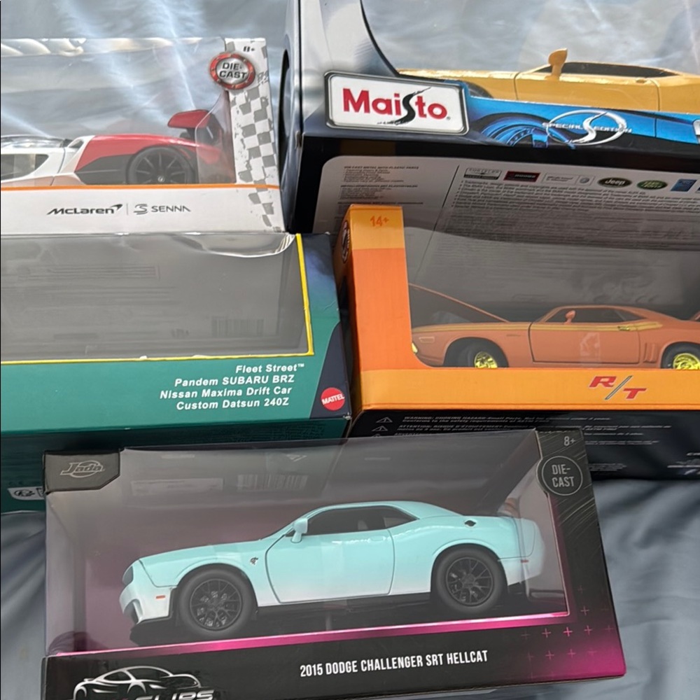 Orange Dodge Challenger SRT Hellcat Die-Cast Model